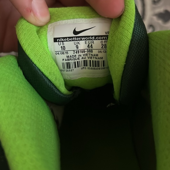 Nike Air Max Sneakers - Picture 4 of 4